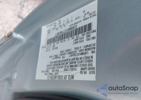 2007 Lincoln Town Car Signature z USA, uszkodzony, nr VIN 1LNHM81V77Y604877